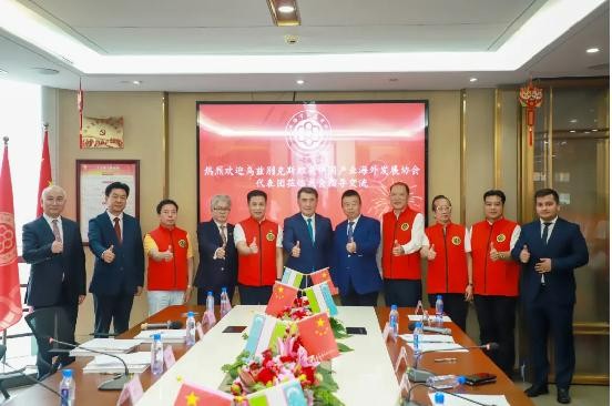 He Zhenwei Accompanies Former SCO Secretary-General Norov to Visit Zhuhai Shanwei Chamber of Commerce